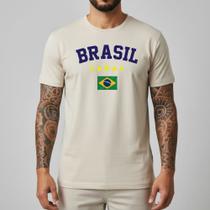 Camiseta Masculina Brasil Bandeira Peito Copa 2026 Algodão 100 Streetwear Casual Confortável Lifestyle Moderno Camiseta Masculina Brasil Bandeira Peito Copa 2026 Algodão 100 Streetwear Casual Confortável Lifestyle Moderno