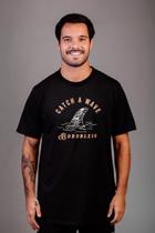 Camiseta Masculina - Catch a wave - Preto Camiseta Masculina - Catch a wave - Preto