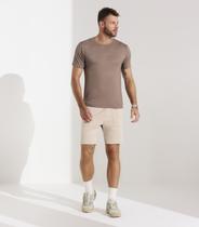 Camiseta Masculina Com Estampa Localizada Veev Marrom Camiseta Masculina Com Estampa Localizada Veev Marrom