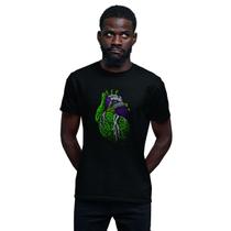 Camiseta Masculina Coração Natureza Tecnologia