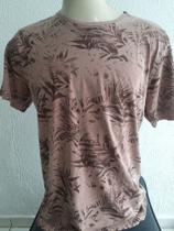 Camiseta Masculina ELEVEN Flower Camiseta Masculina ELEVEN Flower