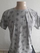 Camiseta Masculina ELEVEN MESCLA FLORAL Camiseta Masculina ELEVEN MESCLA FLORAL