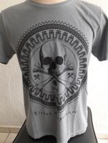 Camiseta Masculina ELEVEN SKULL SPRAY Camiseta Masculina ELEVEN SKULL SPRAY