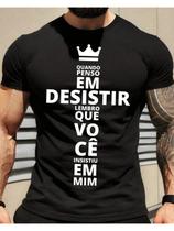 Camiseta Masculina em Algodão com Estampa de Cruz com Mensagem Motivacional