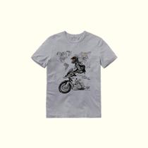 Camiseta Masculina Estampada Around The World