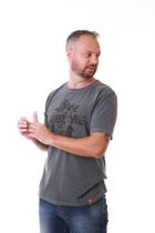 Camiseta Masculina Estonada Cinza Estampa Sublime Tropical Camiseta Masculina Estonada Cinza Estampa Sublime Tropical