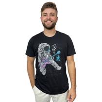 Camiseta Masculina manga curta - Preta Astronauta Guitarra