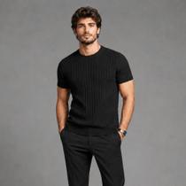 Camiseta Masculina Texturizada Canelada Gola Alta Slim Premium Manga Curta Casual Social Estilo Old Camiseta Masculina Texturizada Canelada Gola Alta Slim Premium Manga Curta Casual Social Estilo Old