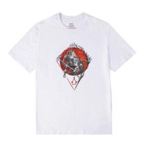 Camiseta MCD Assassins Creed Pipa Realis Branca Camiseta MCD Assassins Creed Pipa Realis Branca