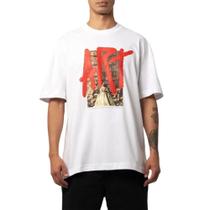 Camiseta MCD kigai Travis Bomb Branco