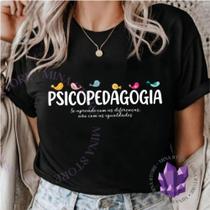Camiseta Mina Profissões Psicopedagogia Se Aprende com as Diferenças Camiseta Mina Profissões Psicopedagogia Se Aprende com as Diferenças