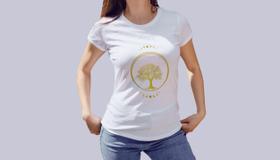 Camiseta Mística Dourada Árvore Fases da Lua Branca Camiseta Mística Dourada Árvore Fases da Lua Branca