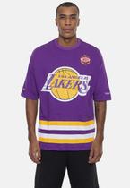 Camiseta Mitchell & Ness Oversized Los Angeles Lakers Flame Logo Roxa