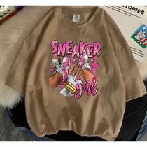 Camiseta Moda Feminina Sneaker Girl Streetwear Camiseta Moda Feminina Sneaker Girl Streetwear