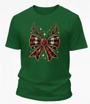 Camiseta Natalina Verde Laço Xadrez Rena Unissex Algodão Camiseta Natalina Verde Laço Xadrez Rena Unissex Algodão