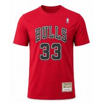Camiseta NBA Chicago Bulls Pippen 33 Mitchell & Ness Vermelho - Masculino Tamanho:PCor:Vermelho Camiseta NBA Chicago Bulls Pippen 33 Mitchell & Ness Vermelho - Masculino Tamanho:PCor:Vermelho