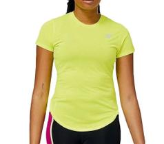 Camiseta New Balance Accelerate - feminino - amarelo fluor Camiseta New Balance Accelerate - feminino - amarelo fluor