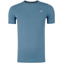 Camiseta New Balance Sport Essentials Masculina - Azul+Prata - M Camiseta New Balance Sport Essentials Masculina - Azul+Prata - M