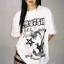 Camiseta Oversize Feminina com Estampa de Gato, Guitarra e Estilo Rock Coreano Camiseta Oversize Feminina com Estampa de Gato, Guitarra e Estilo Rock Coreano