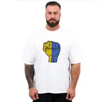 Camiseta Oversized Básica Estampa Punho Liberdade Moda Larga Manga Curta Gola Redonda Casual