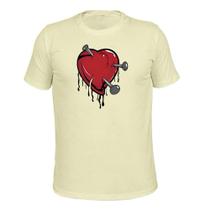 Camiseta Plus Size Algodão Tecido Macio Estampada Coração Prego - Surprass