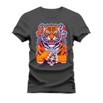 Camiseta Plus Size Estampada Premium Algodão Tigre Pensando