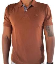 Camiseta polo slim piquet marrom