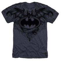 Camiseta Popfunk Batman Winged Skull com logotipo em toda parte (grande)