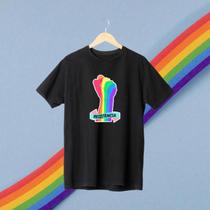 Camiseta Preta Mão da Resistência - ORGULHO - LGBT