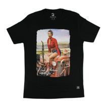 Camiseta Preta Modelo Trator