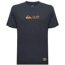 Camiseta Quiksilver Gradient Broken Type SM26 Marinho Camiseta Quiksilver Gradient Broken Type SM26 Marinho