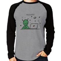 Camiseta Raglan Alien Hello World! Manga Longa - Foca na Moda