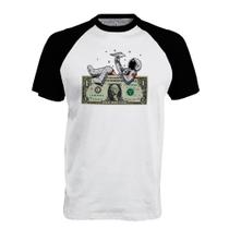 Camiseta Raglan Astronauta no Dollar