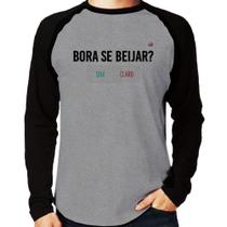 Camiseta Raglan Bora se beijar Sim ou Claro Manga Longa - Foca na Moda