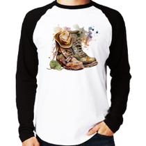 Camiseta Raglan Botas e Chapéu Retrô Manga Longa - Foca na Moda