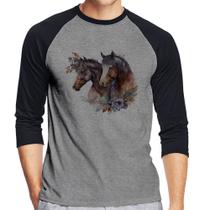 Camiseta Raglan Casal de cavalos e flores Manga 3/4 - Foca na Moda