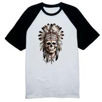 Camiseta Raglan Caveira Indigena Cocar flechas cruzadas