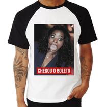 Camiseta Raglan Chegou o boleto - Foca na Moda