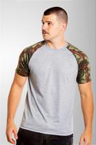 Camiseta Raglan Cinza Mescla com Manga Camuflada 100% Poliéster - Estilo e Conforto