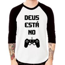 Camiseta Raglan Deus está no controle Manga 3/4 - Foca na Moda