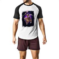 Camiseta Raglan Empires and Puzzles Heroi Grimble Camiseta Raglan Empires and Puzzles Heroi Grimble