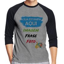 Camiseta Raglan Estampa Personalizada (Imagem, frase ou foto) Manga 3/4 - Foca na Moda Camiseta Raglan Estampa Personalizada (Imagem, frase ou foto) Manga 3/4 - Foca na Moda
