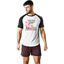 Camiseta Raglan Eu nao peido porco Camiseta Raglan Eu nao peido porco