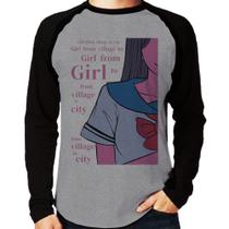 Camiseta Raglan Girl From Village To City Manga Longa - Foca na Moda