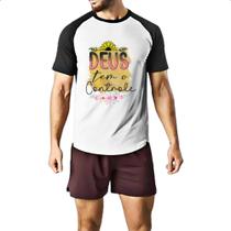 Camiseta Raglan Gospel Deus tem controle