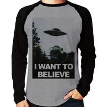 Camiseta Raglan I Want To Believe Manga Longa - Foca na Moda Camiseta Raglan I Want To Believe Manga Longa - Foca na Moda