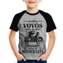 Camiseta Raglan Infantil Alguns vovôs jogam bingo, vovôs de verdade andam de motocicleta - Foca na Moda Camiseta Raglan Infantil Alguns vovôs jogam bingo, vovôs de verdade andam de motocicleta - Foca na Moda