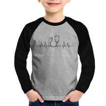 Camiseta Raglan Infantil Batimentos Cardíacos Estetoscópio Medicina Manga Longa - Foca na Moda