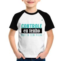 Camiseta Raglan Infantil Controle eu tenho, mas tá sem pilha - Foca na Moda Camiseta Raglan Infantil Controle eu tenho, mas tá sem pilha - Foca na Moda