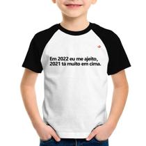 Camiseta Raglan Infantil Em 2022 eu me ajeito - Foca na Moda